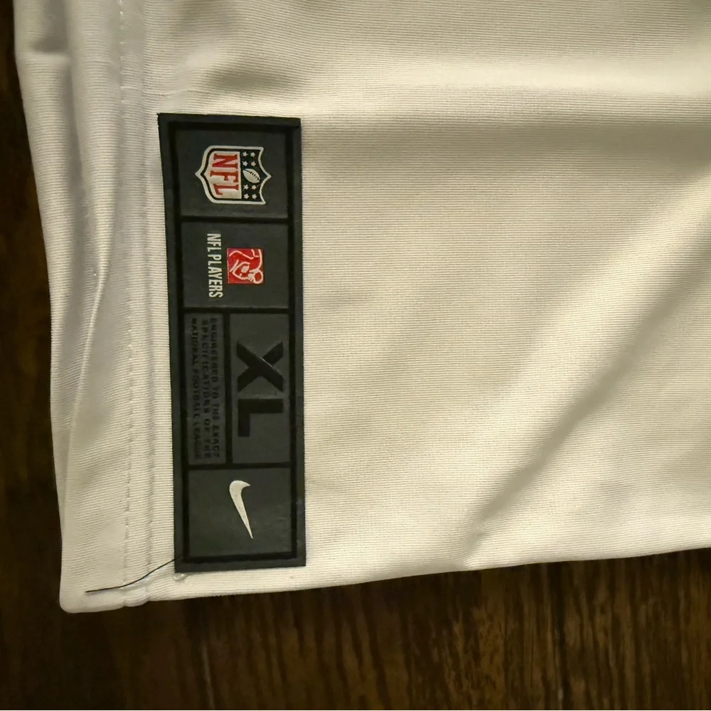 Tom Brady 12 Patriots/Buccaneers Split Jersey Super Bowl - Picture 8 of 9